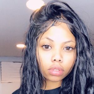 Meet your Posher, Deasia